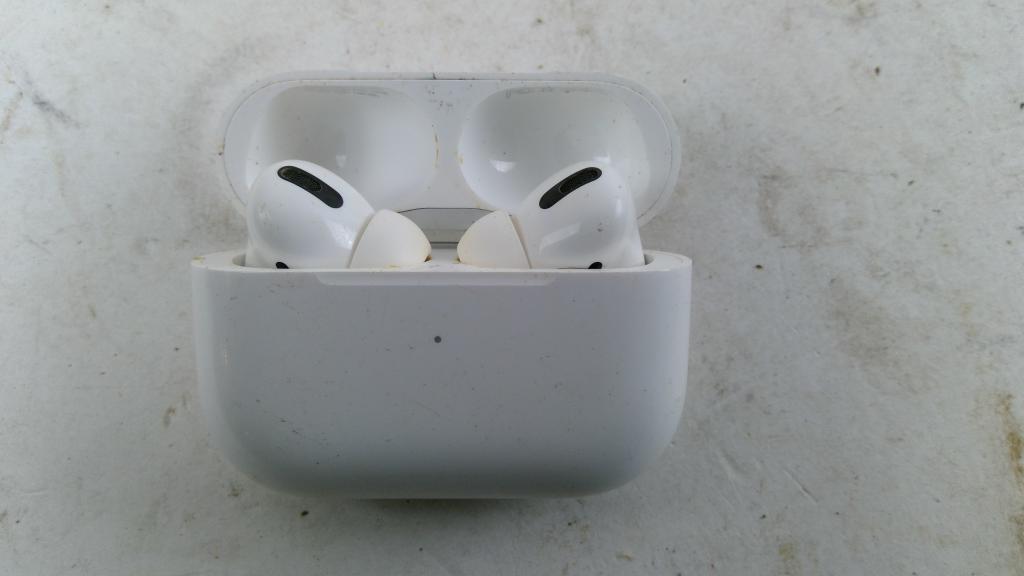 Apple Airpods Sold For Parts