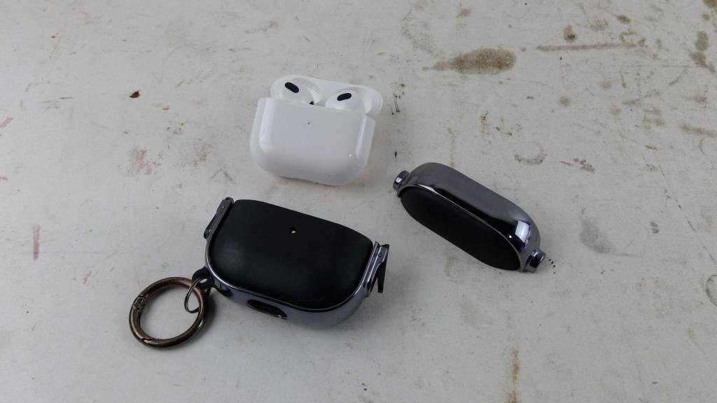Apple Airpods Sold For Parts