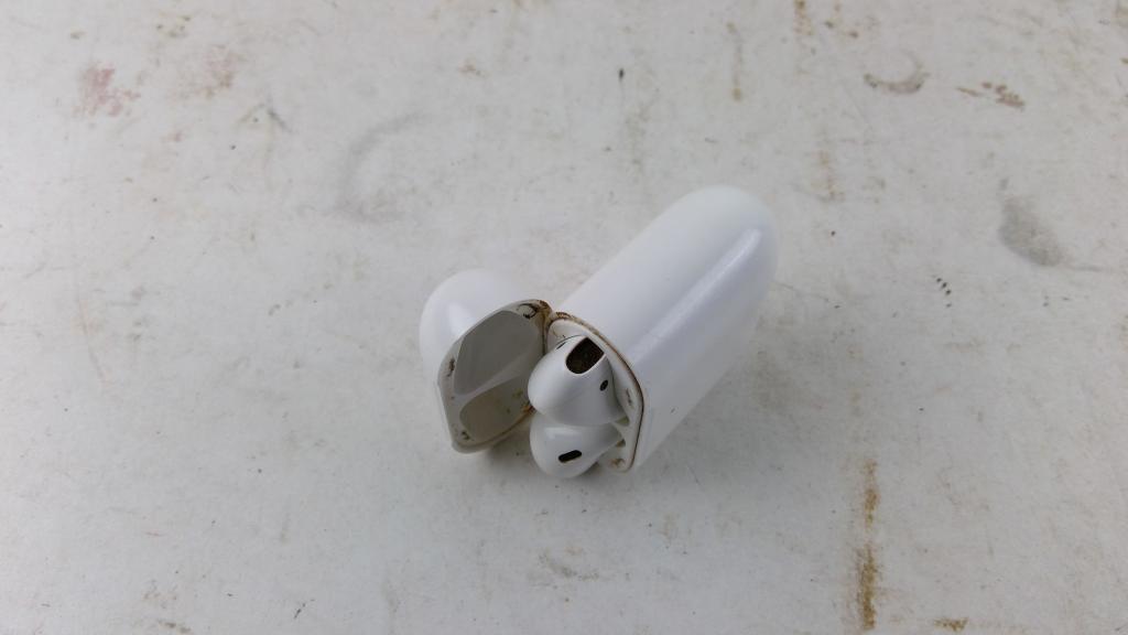 Apple Airpods Sold For Parts