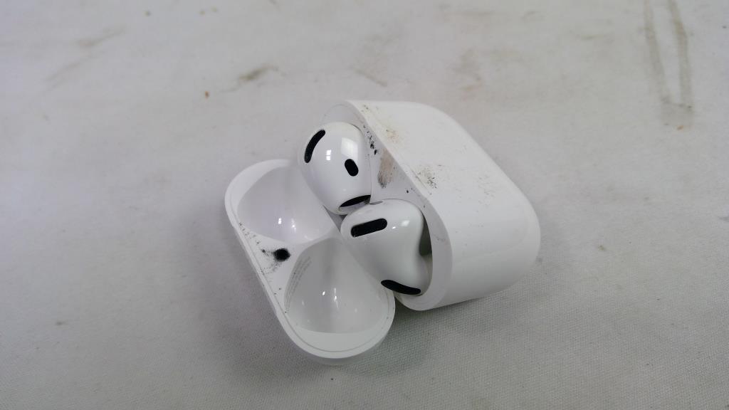 Apple Airpods Sold For Parts