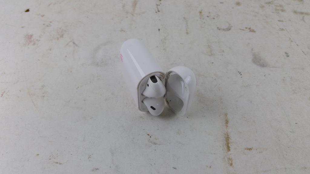 Apple Airpods Sold For Parts