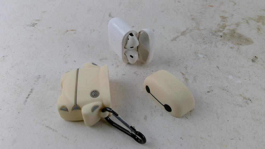 Apple Airpods Sold For Parts