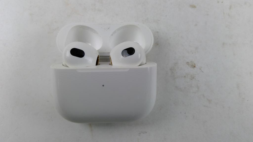 Apple Airpods Sold For Parts