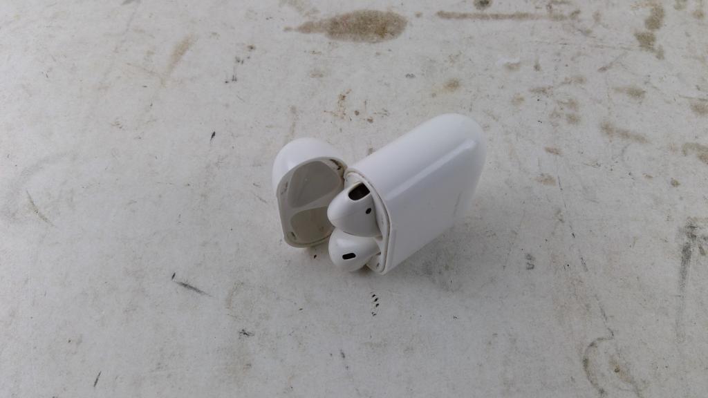 Apple Airpods Sold For Parts