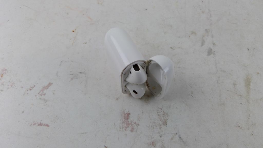 Apple Airpods Sold For Parts