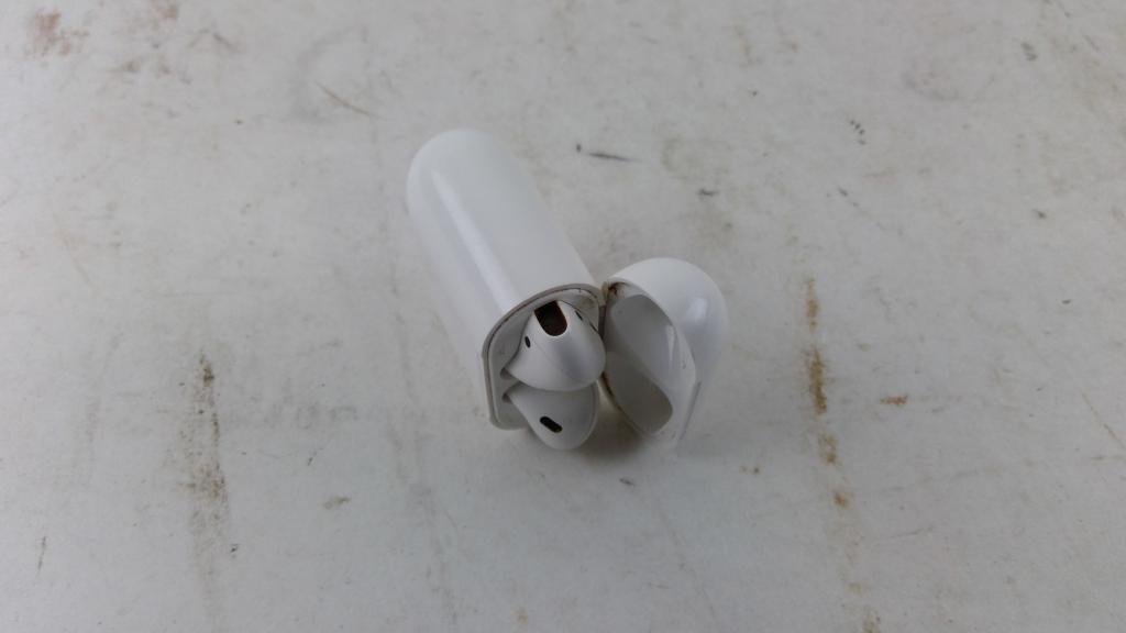 Apple Airpods Sold For Parts