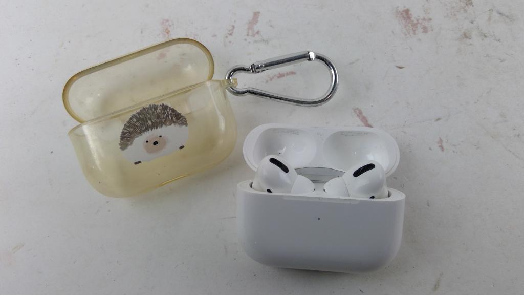Apple Airpods Sold For Parts