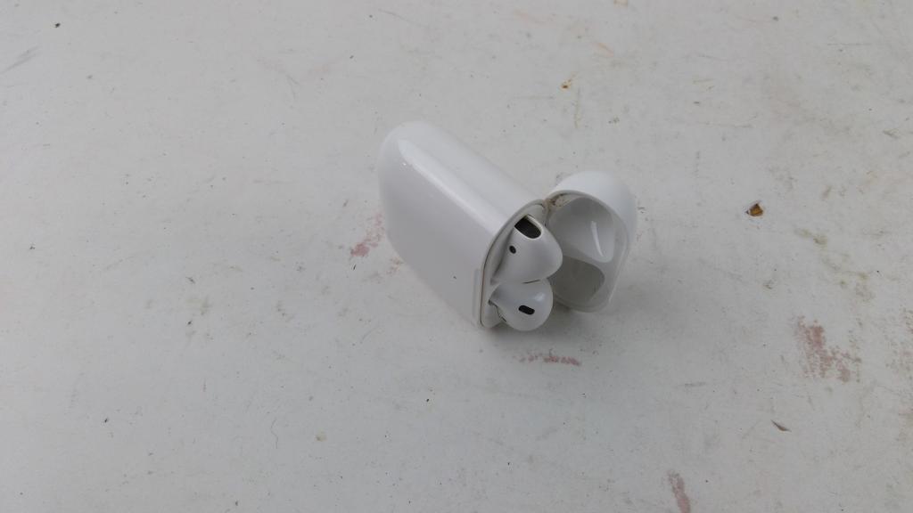Apple Airpods Sold For Parts