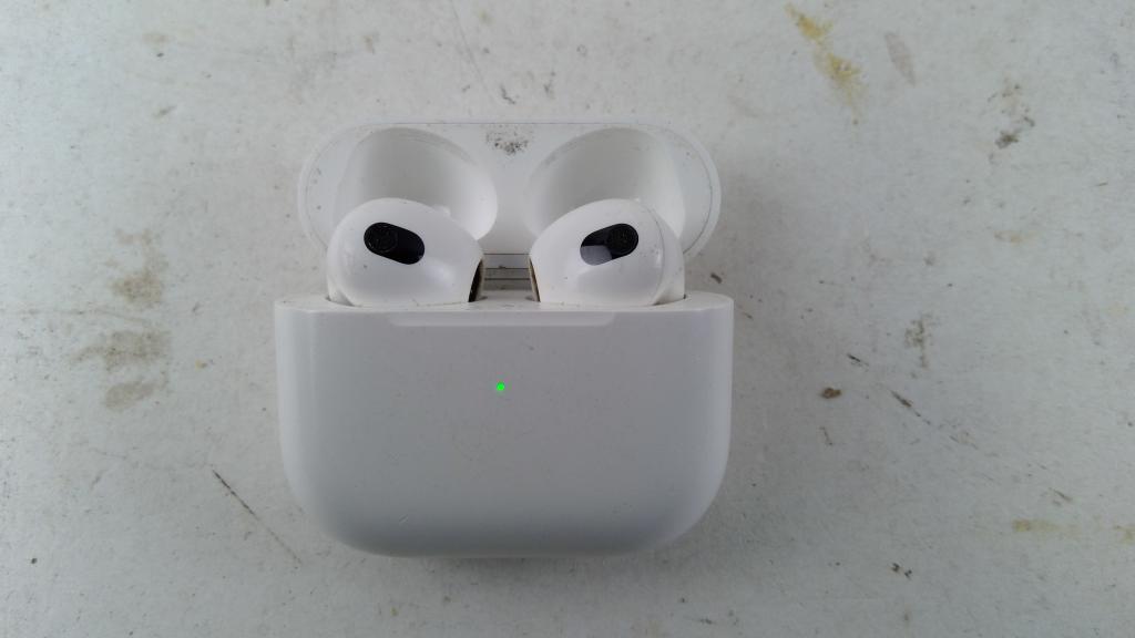 Apple Airpods Sold For Parts