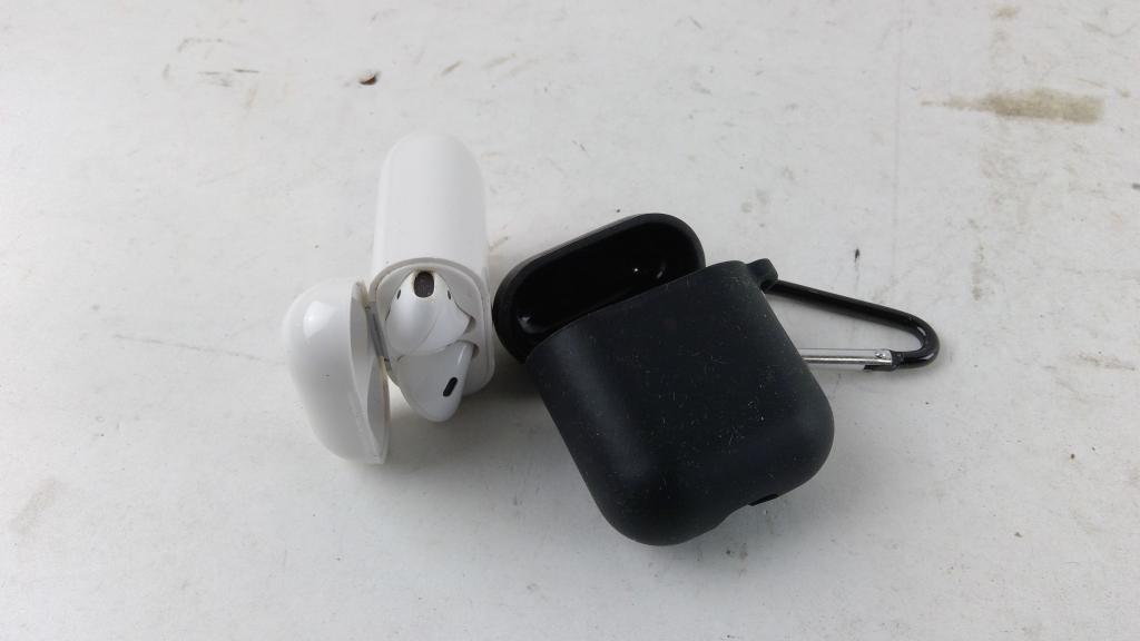 Apple Airpods Sold For Parts
