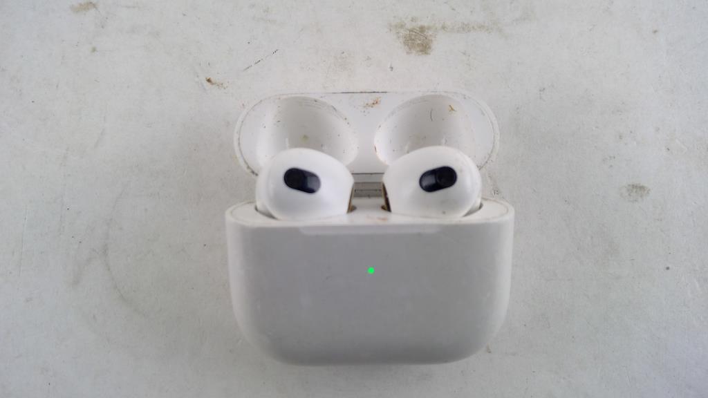 Apple Airpods Sold For Parts