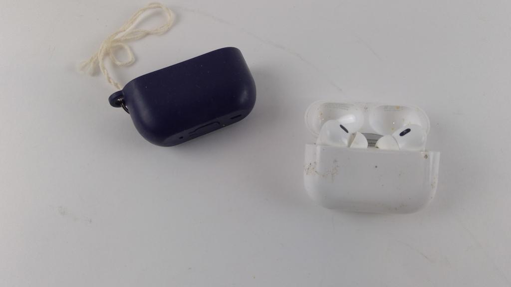Apple Airpods Sold For Parts