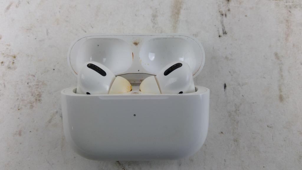 Apple Airpods Sold For Parts
