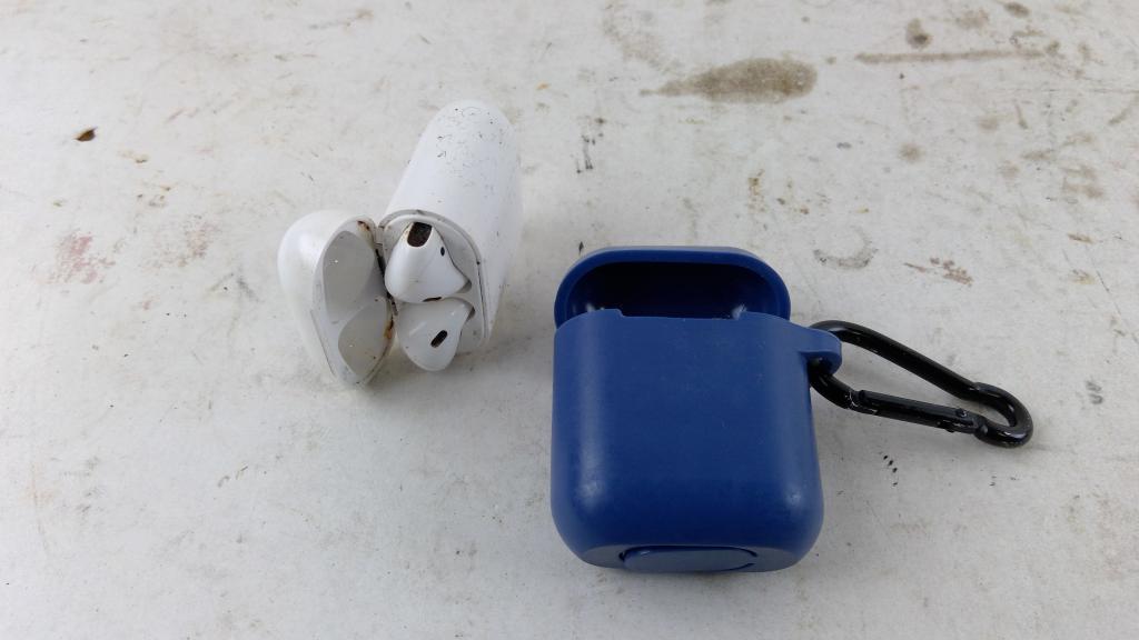 Apple Airpods Sold For Parts