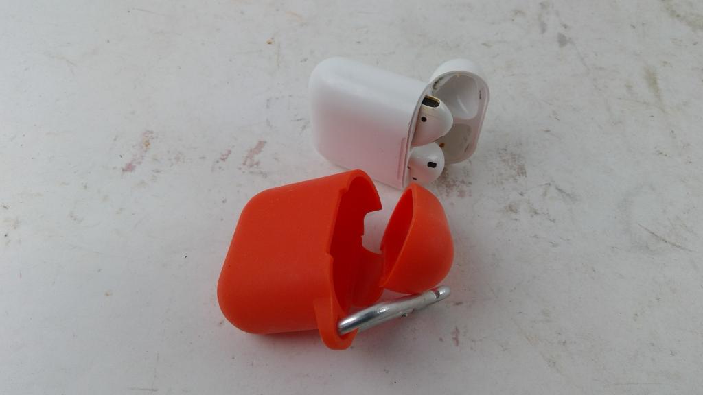 Apple Airpods Sold For Parts