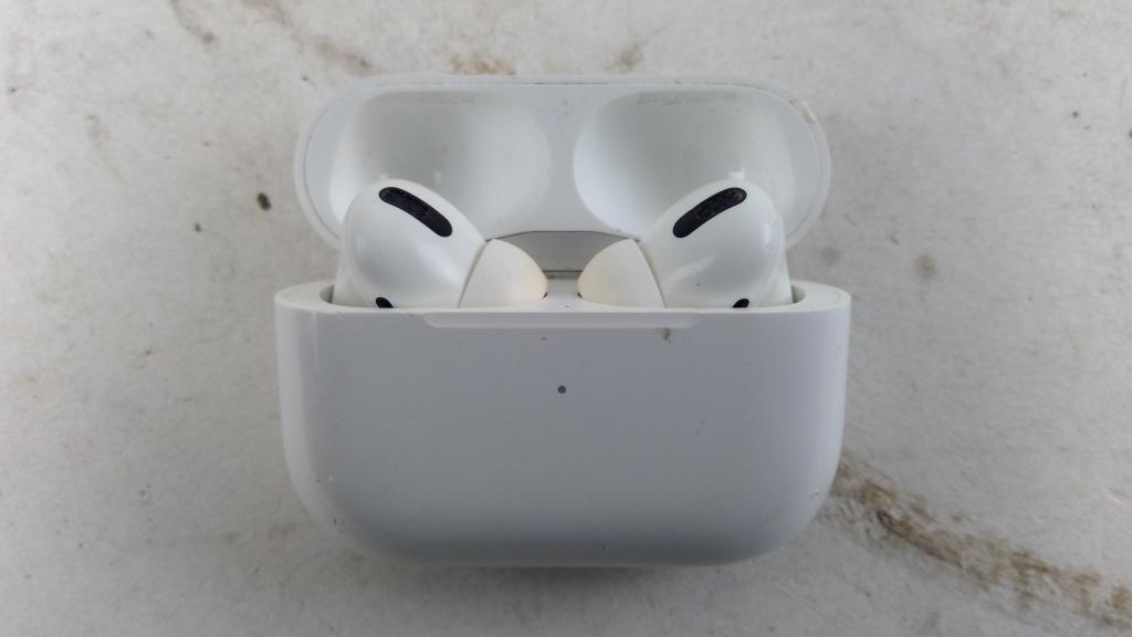 Apple Airpods Sold For Parts
