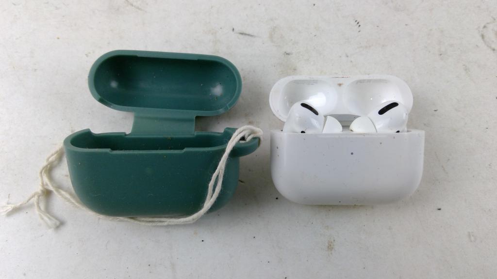 Apple Airpods Sold For Parts