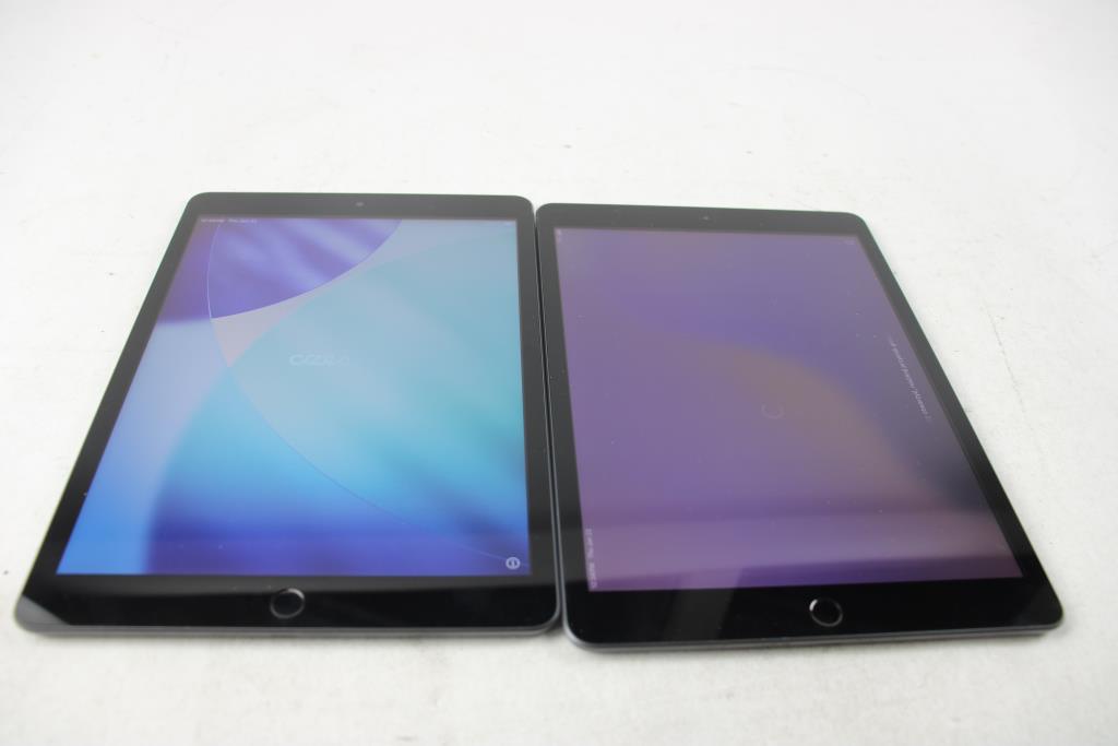 Apple IPad, 2 Pieces Activation Locked, Sold For Parts