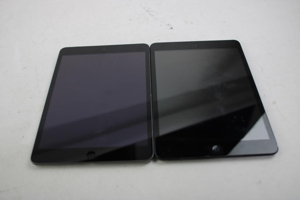 Apple IPad, 2 Pieces Activation Locked, Sold For Parts