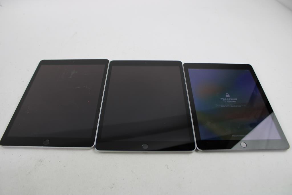 Apple IPad 3 Pieces, Activation Locked, Sold For Parts