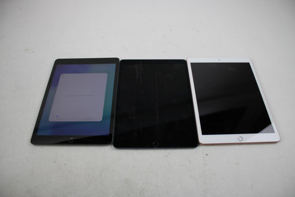 Apple IPad 3 Pieces Activation Locked, Sold For Parts