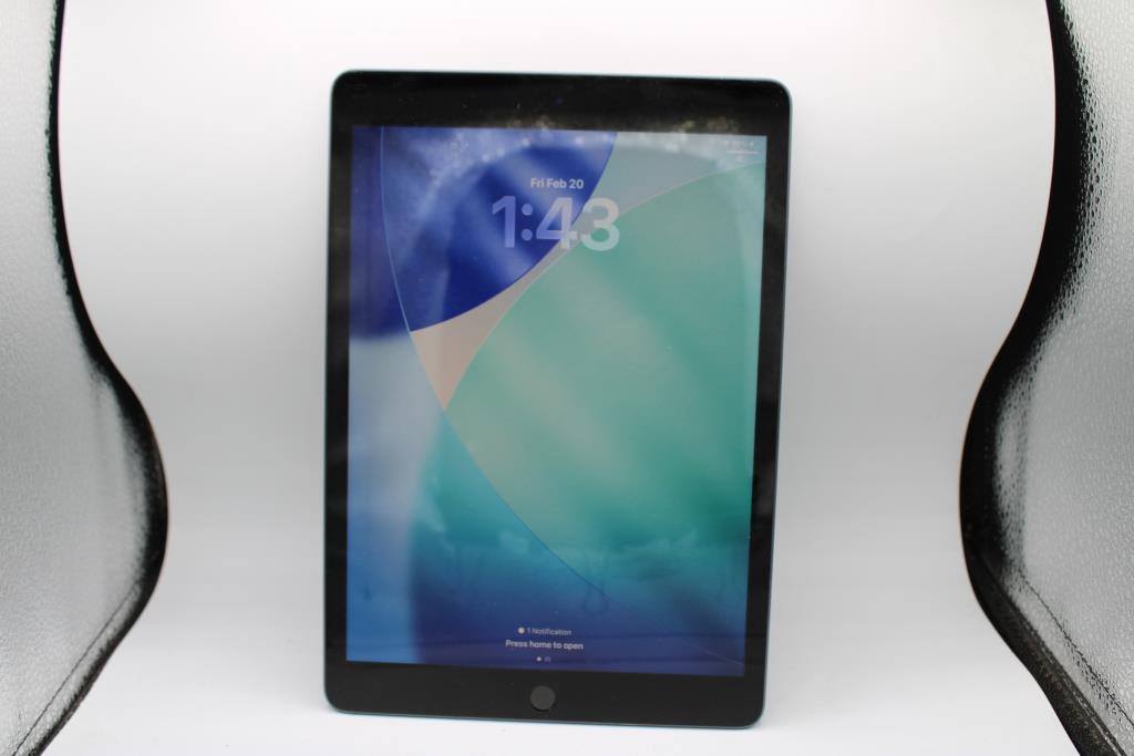 Apple IPad 64GB 9th Gen