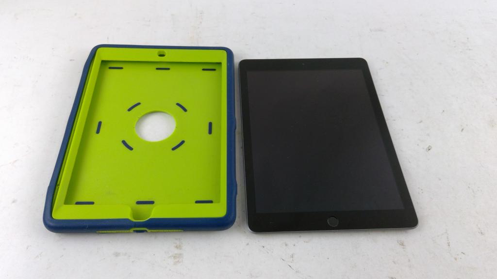 Apple IPad 6th Gen, Activation Locked, Sold For Parts