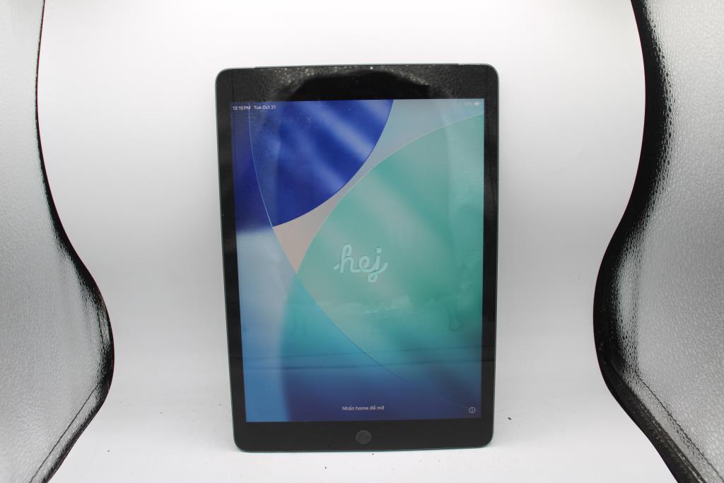 Apple IPad 9th, 64GB, Unknown Carrier, Activation Locked, Sold For Parts