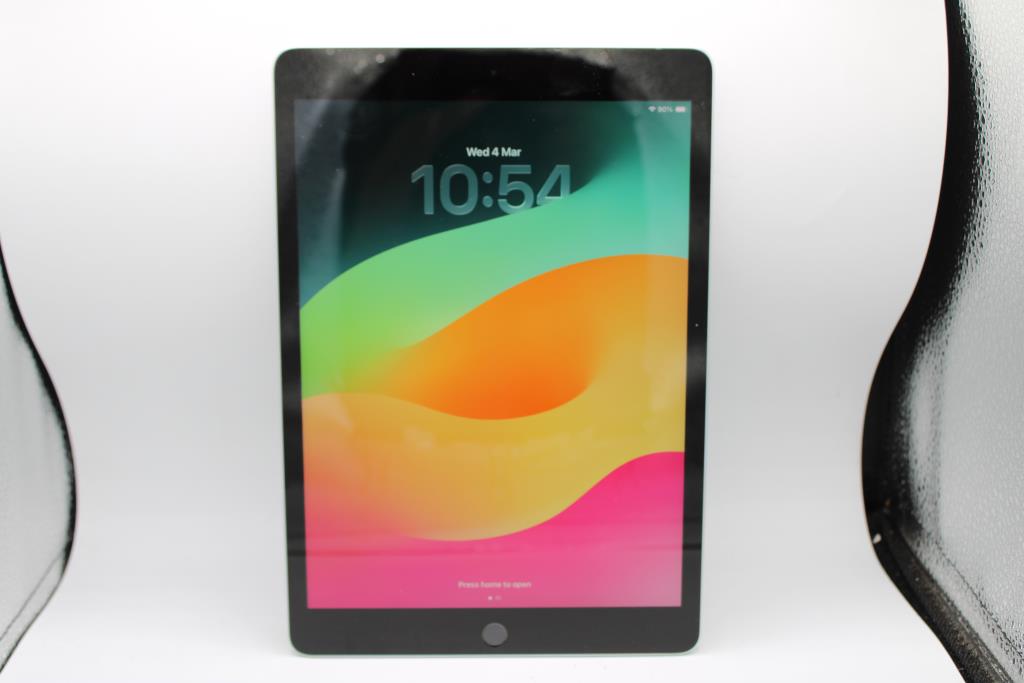Apple IPad (9th Gen), 64 GB