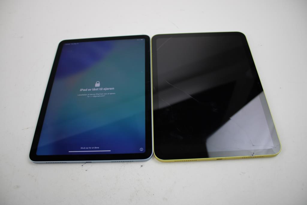 Apple IPad Air Bulk Lot, 2 Pieces. Sold For Parts