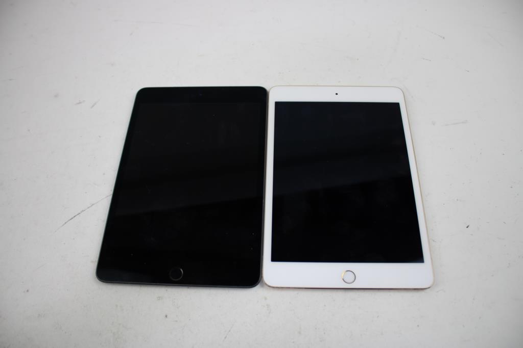 Apple IPad Bulk Lot, 2 Pieces, Sold For Parts