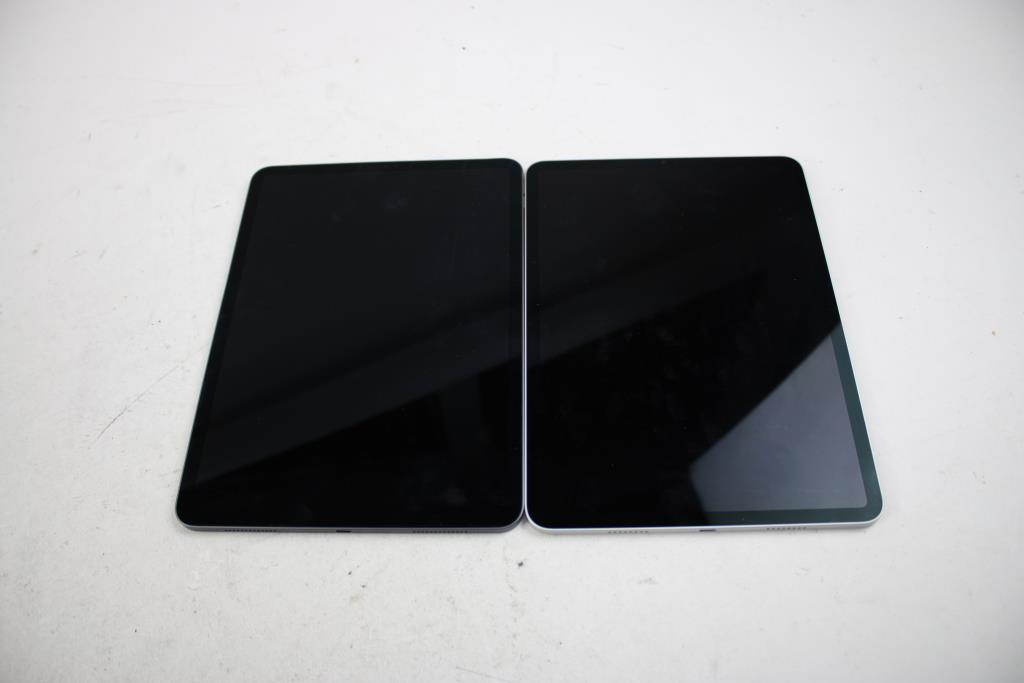 Apple IPad Bulk Lot, 2 Pieces, SOLD FOR PARTS