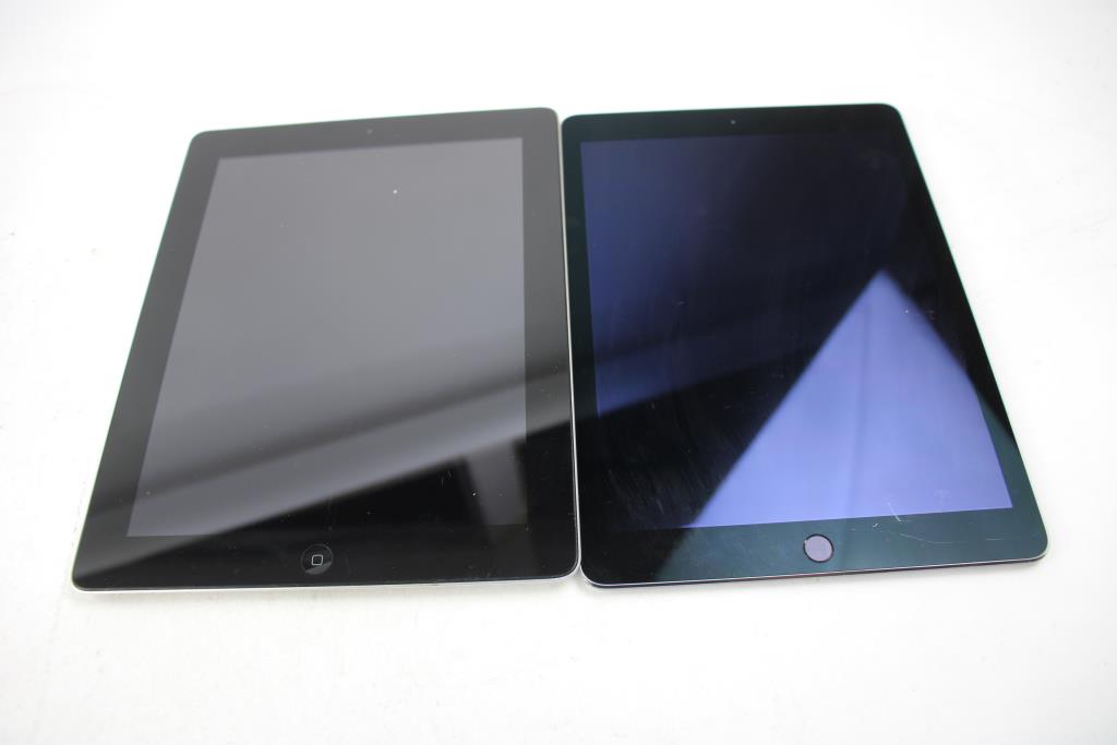 Apple IPad Bulk Lot, 2 Pieces, Sold For Parts