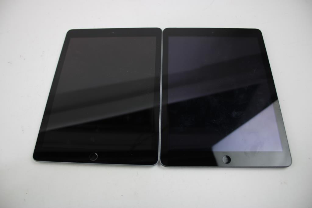 Apple IPad Bulk Lot, 2 Pieces, Sold For Parts