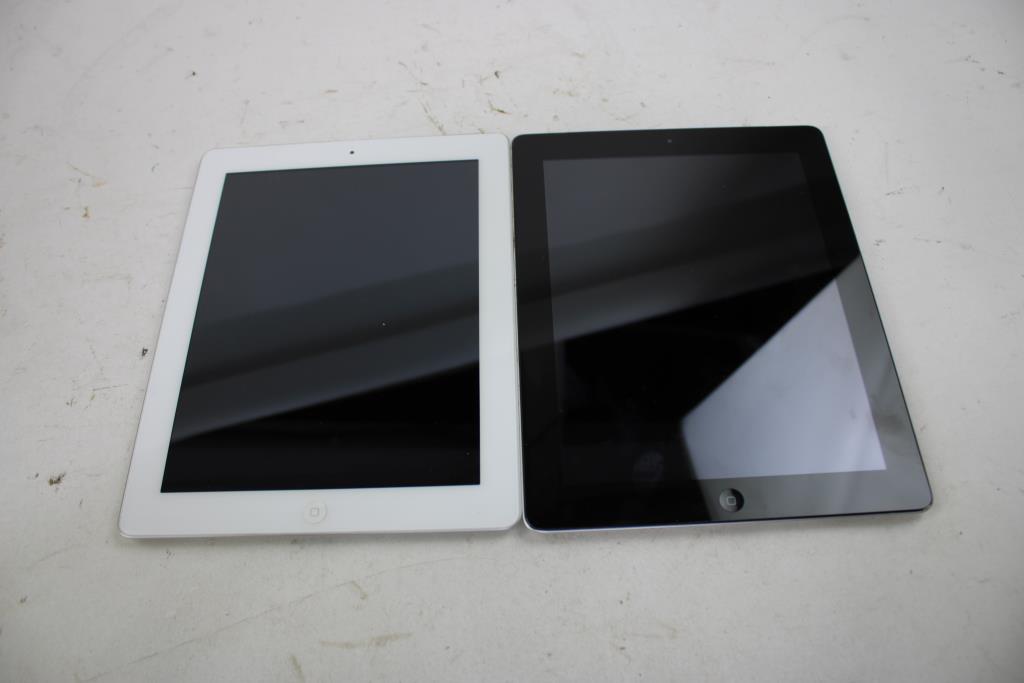 Apple IPad Bulk Lot, 2 Pieces, SOLD FOR PARTS
