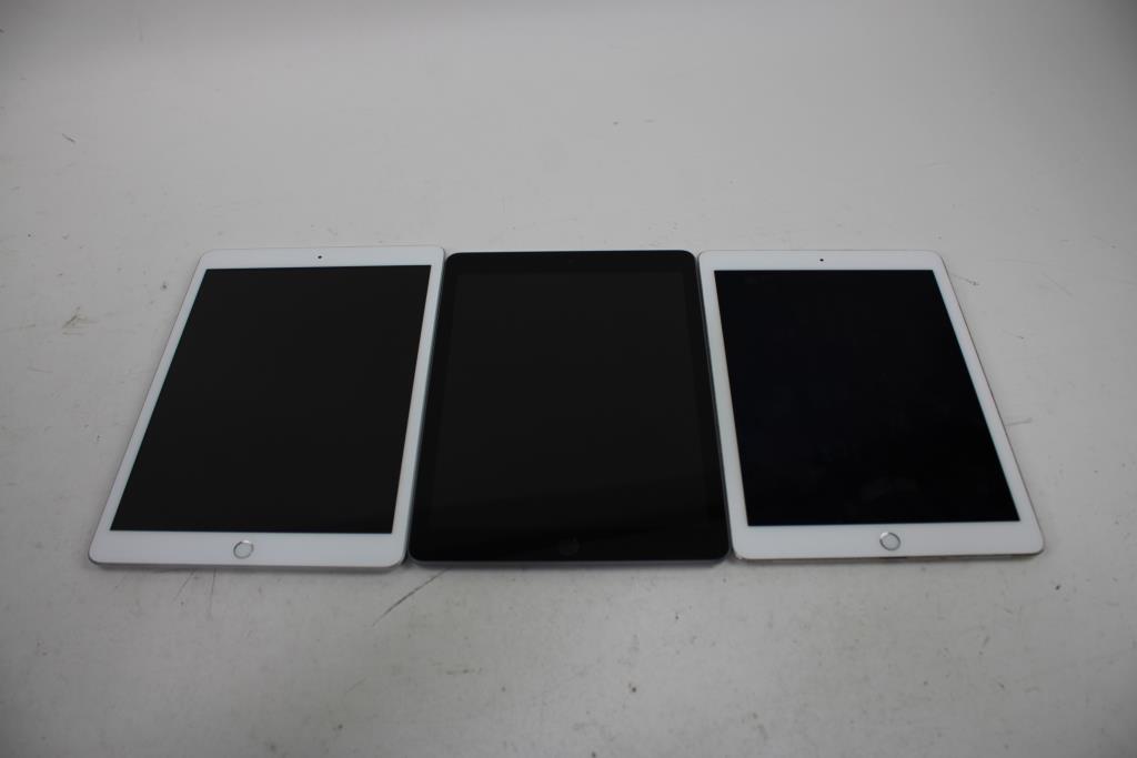 Apple IPad Bulk Lot, 3 Pieces, Sold For Parts