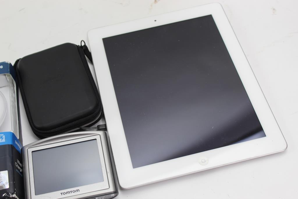Apple Ipad, Samsung Charging Pad, + More 5 Piece Property Room