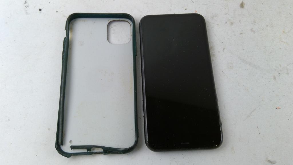 Apple IPhone 11, 64 GB, Carrier Unknown