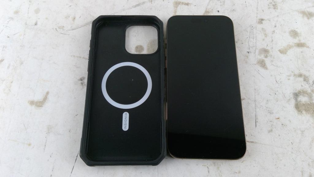 Apple IPhone 16 Pro Max Activation Locked, Sold For Parts