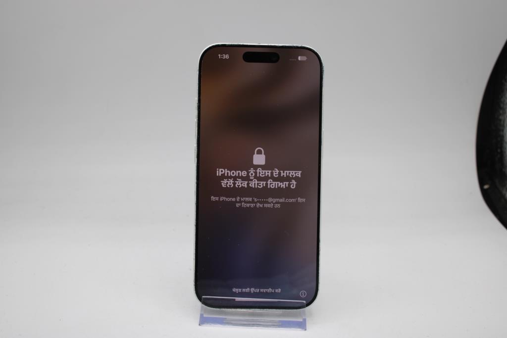 Apple IPhone 17, 256 GB, Unknown Carrier, Locked To Owner - SOLD FOR PARTS ONLY
