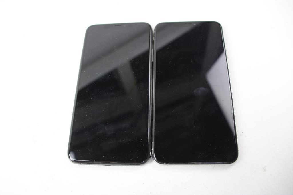 Apple IPhone Lot, 2 Pieces, Sold For Parts