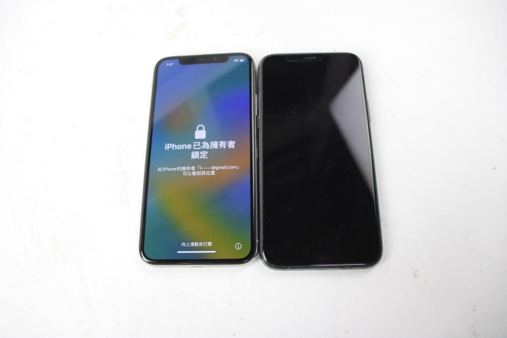 Apple IPhone Lot, 2 Pieces, Sold For Parts