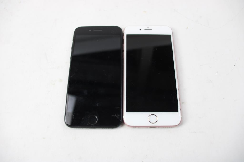 Apple IPhone Lot, 2 Pieces  Sold For Parts