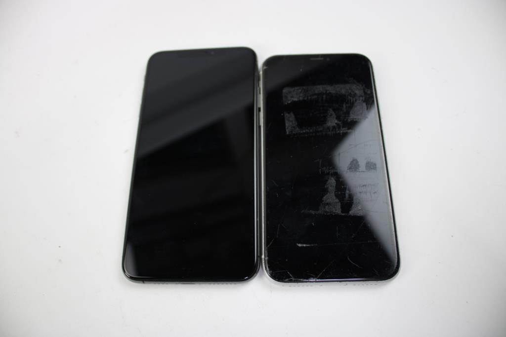 Apple IPhone Lot, 2 Pieces  Sold For Parts