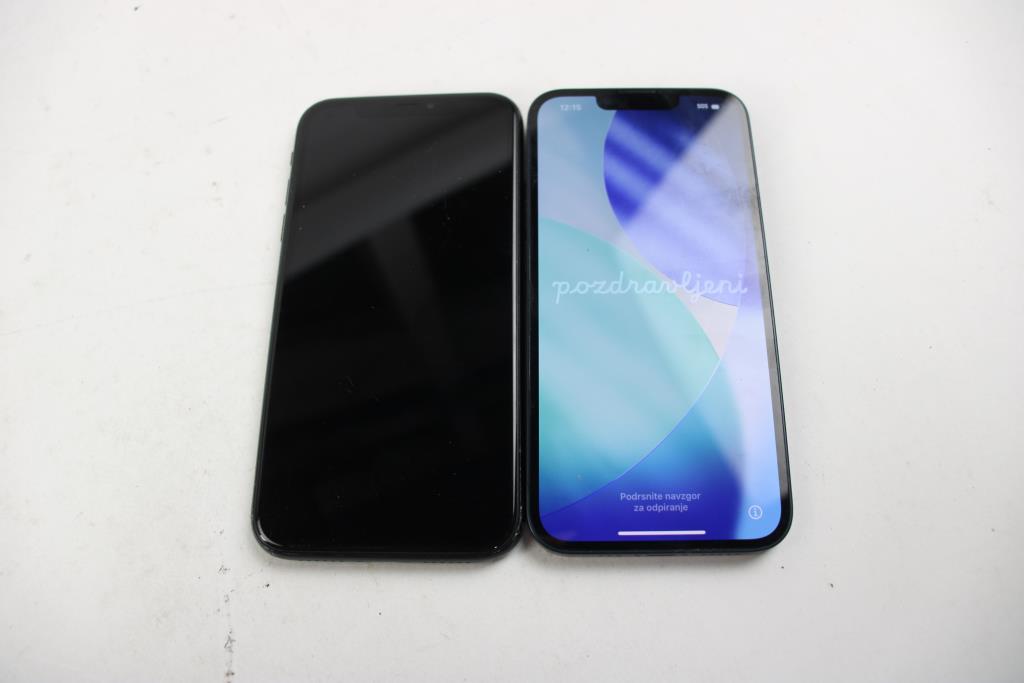 Apple IPhone Lot, 2 Pieces  Sold For Parts