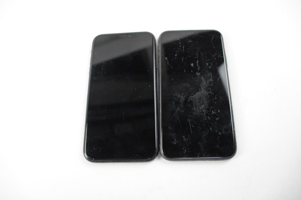 Apple IPhone Lot, 2 Pieces  Sold For Parts