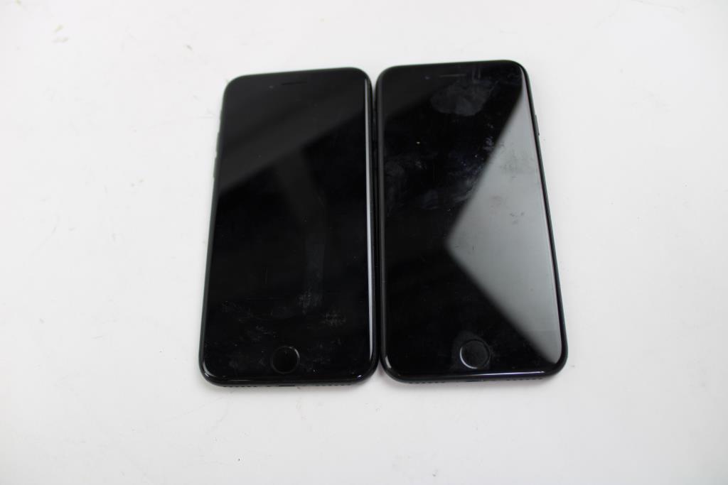 Apple IPhone Lot, 2 Pieces  Sold For Parts