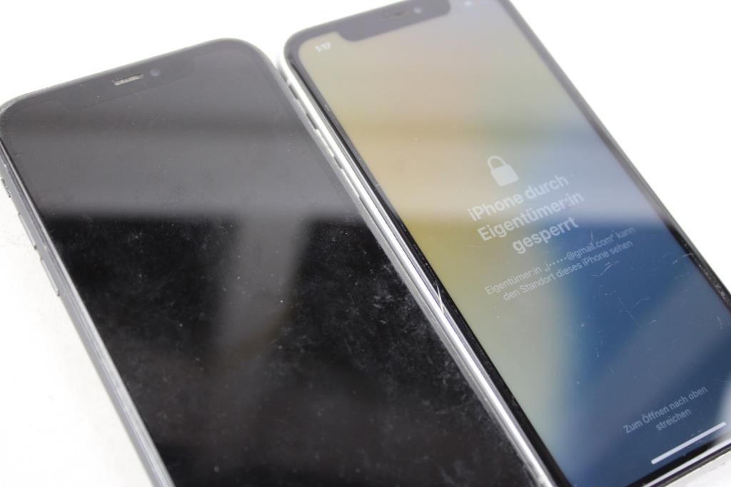 Apple IPhone Lot, 2 Pieces  Sold For Parts