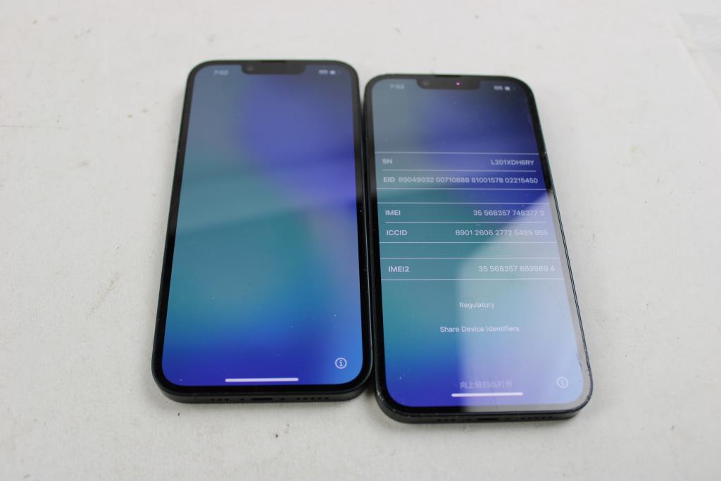 Apple IPhone Lot, 2 Pieces  Sold For Parts