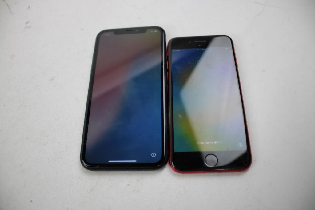 Apple IPhone Lot, 2 Pieces, Sold For Parts